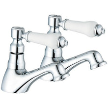 Load image into Gallery viewer, Hot &amp; Cold Traditional Bath Taps (Swan 3)
